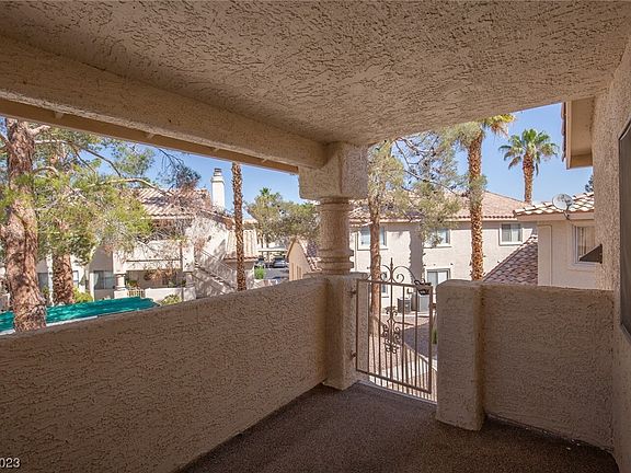 3rd image of 913 Sulphur Springs Ln Unit 202