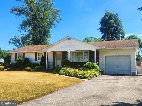 1647 Wisteria Ave, Vineland, NJ 08361