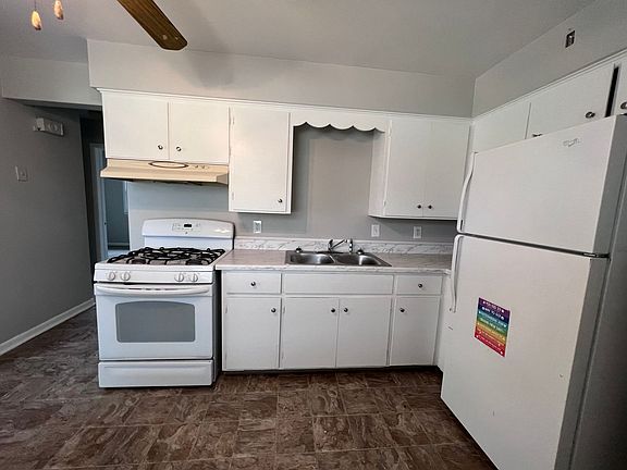 5th image of 4556 Buchanan Ave SW