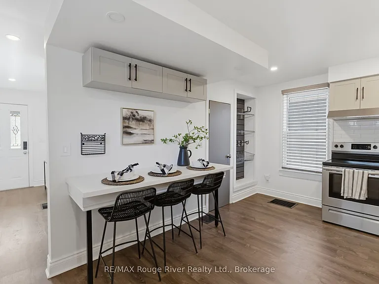 163 Nassau St — Photo 10