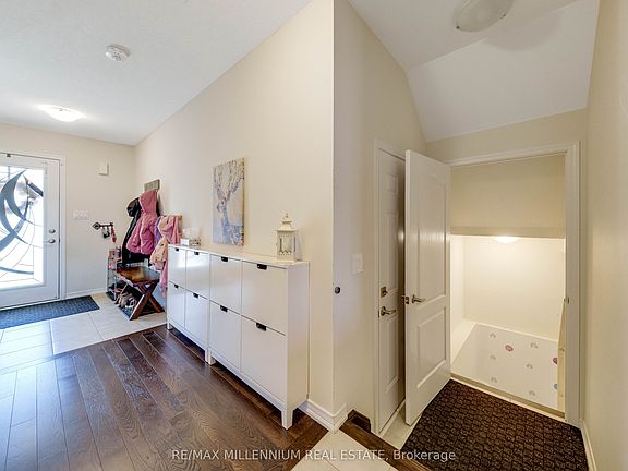 5th image of 96 Esther Cres S