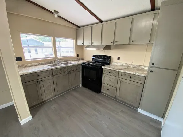 1030 Mildred St Trailer 8, Sulphur, LA 70663