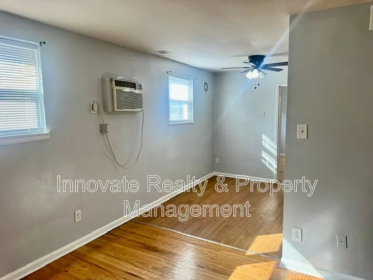 9513 Hoff St #8 — Photo 5