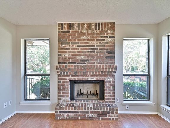 3rd image of 3141 Chimney Cir