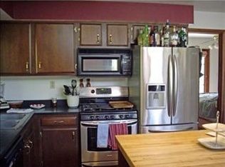 2412 Henderson Rd, Mckeesport, PA 15131