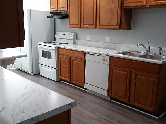 3rd image of 2313 Pickett St