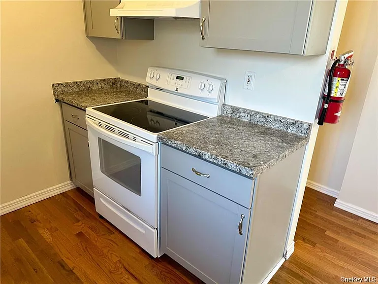 174 Myrtle Ave #D — Photo 6