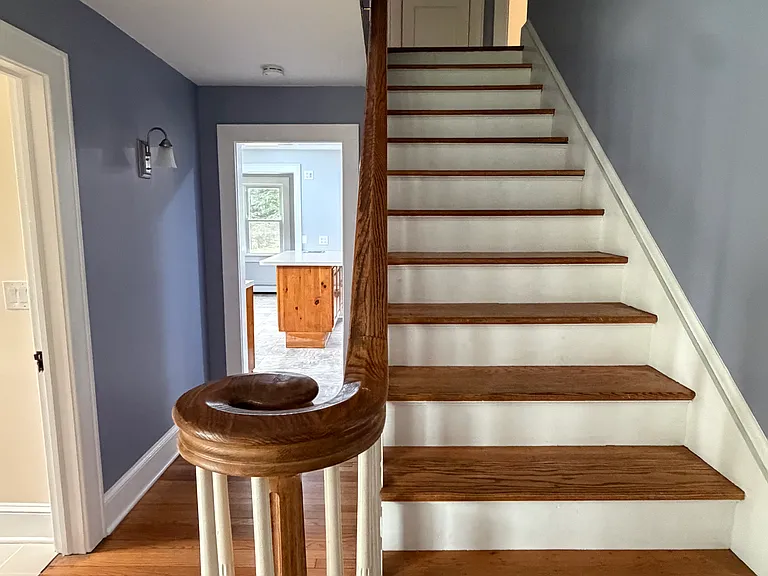 159 Barry Ave — Photo 8