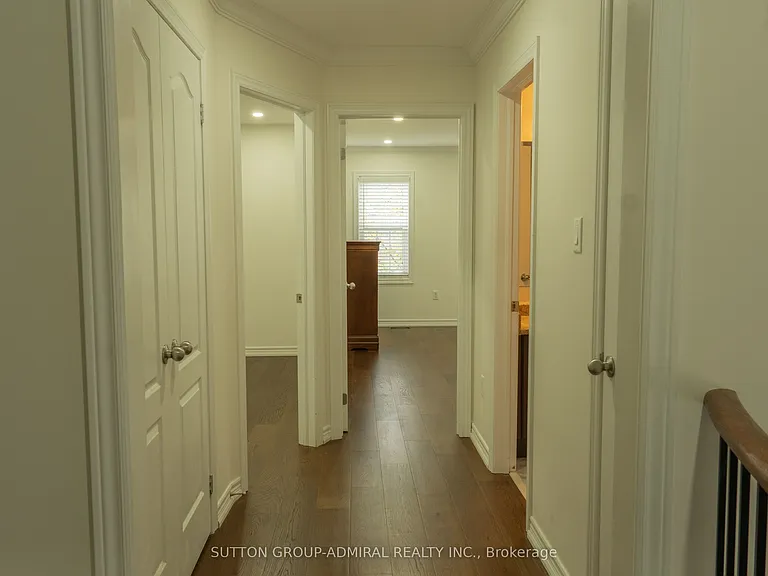 29 Wendelyn Dr #MAIN 2ND FLOOR — Photo 34