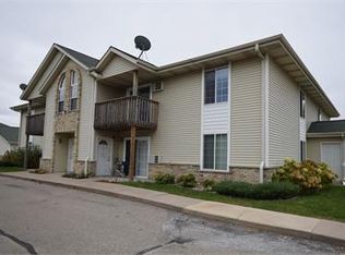 1750 Robin Ave, Oshkosh, WI 54902