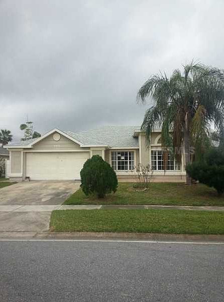 1st image of 802 Honolulu Woods Ln