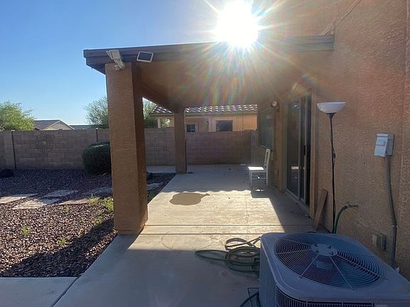 3rd image of 40385 W Thornberry Ln