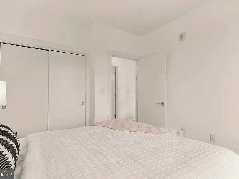 1500 Pennsylvania Ave SE #305 — Photo 10