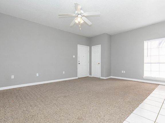 5th image of 15312 Lemoyne Blvd #D2