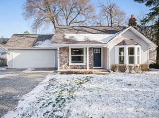5810 Rockcroft Blvd, Clarkston, MI