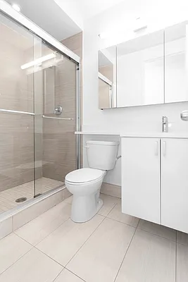 Rented by Olnick Organization | media 7