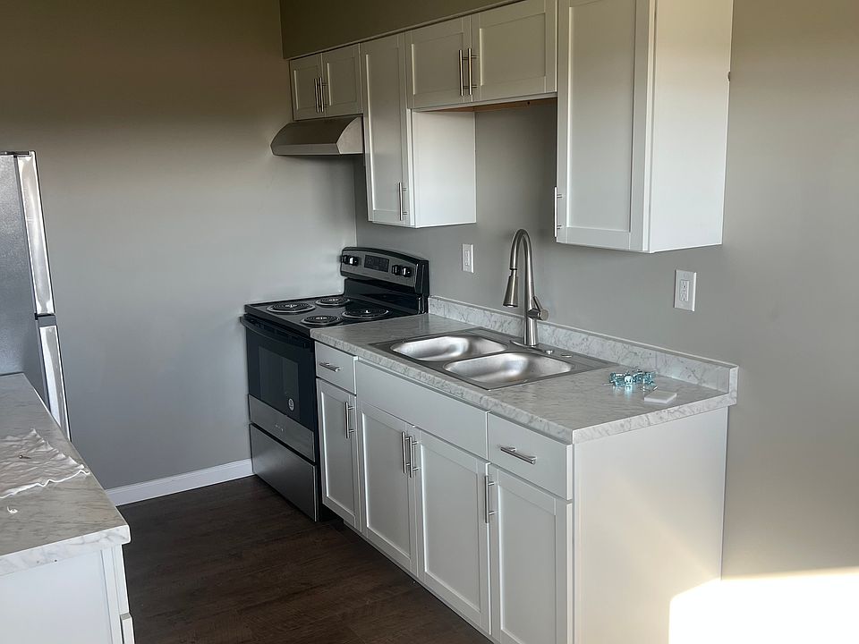 1st image of 561 E Ross Ln APT E2