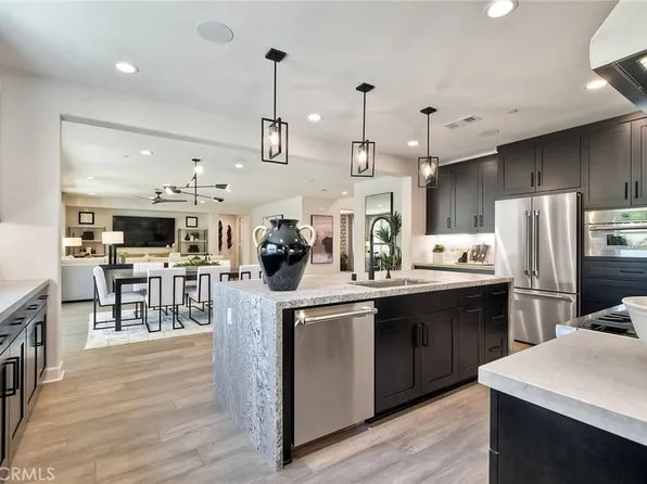 3062 Orchard Gln, Escondido, CA 92026