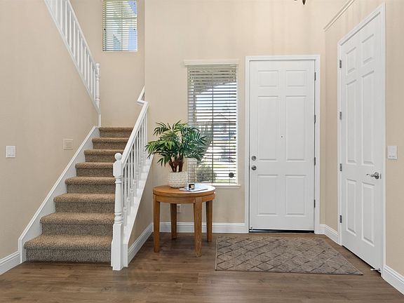 3rd image of 9689 Sea Cliff Ct