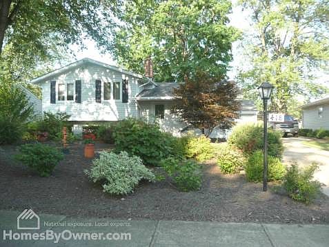 1st image of 418 Waterbury Dr