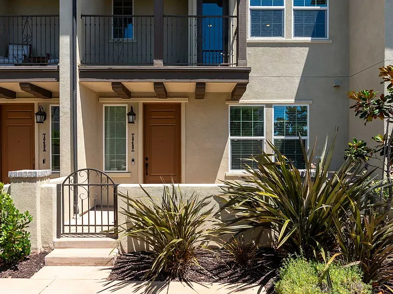 16487 Veridian Cir — Photo 2