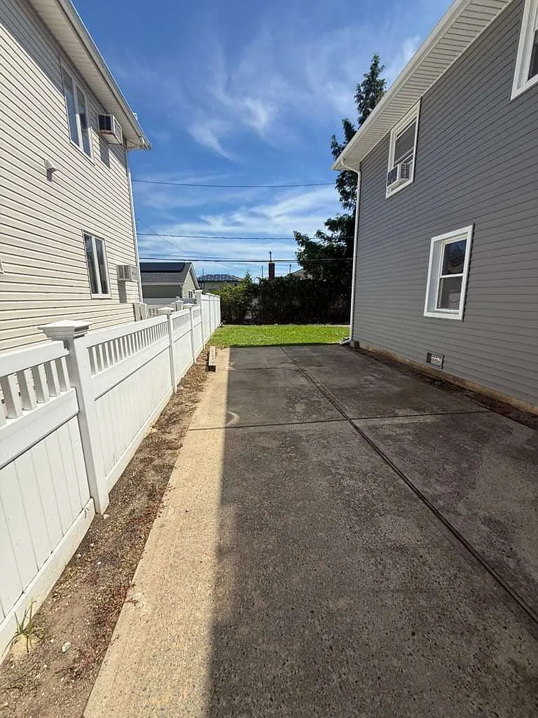 2 bed, $3,200 — Photo 4