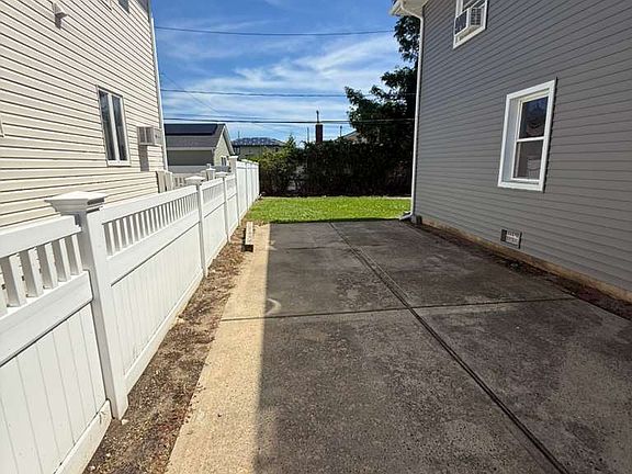 4th image of 47 Newport Rd Floor 1