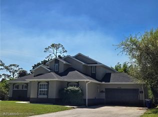1660 Winston Rd, North Fort Myers, FL 33917