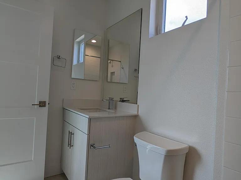 9877 Macarthur Blvd #A — Photo 4