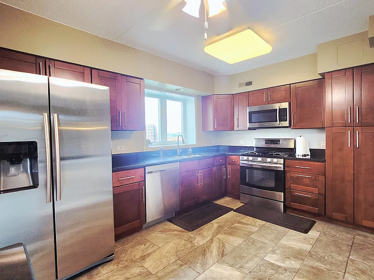 675 Pearson St #704 — Photo 8