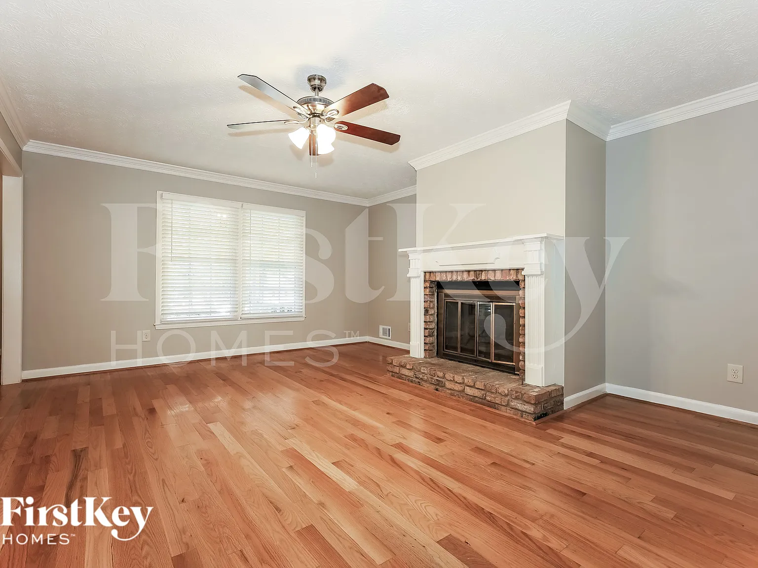 5 bed, 2.5 bath, 2690 sqft, $2,395 — Photo 3