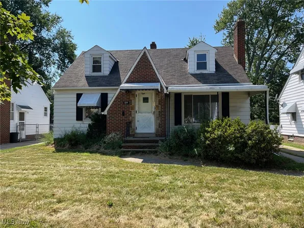 330 E 264th St, Euclid, OH 44132