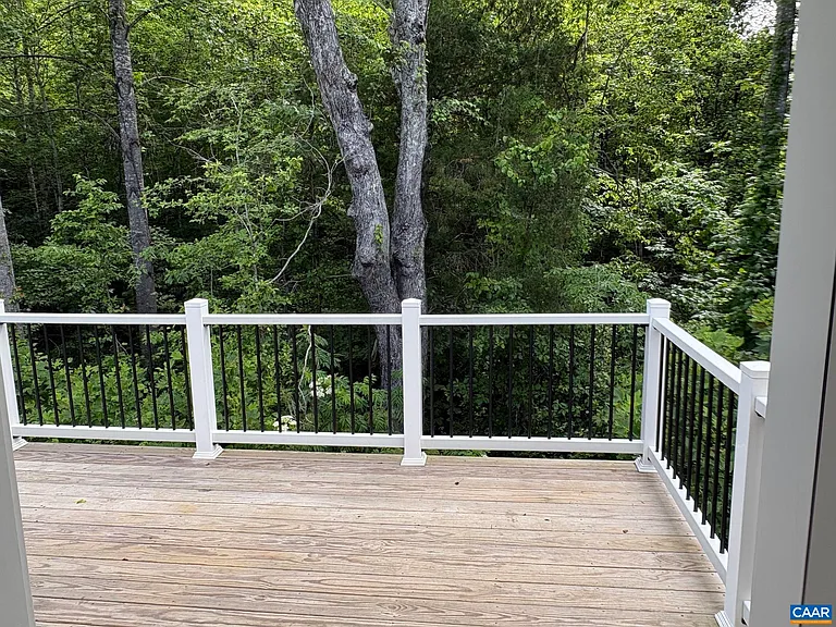 275 Barrington Dr — Photo 10