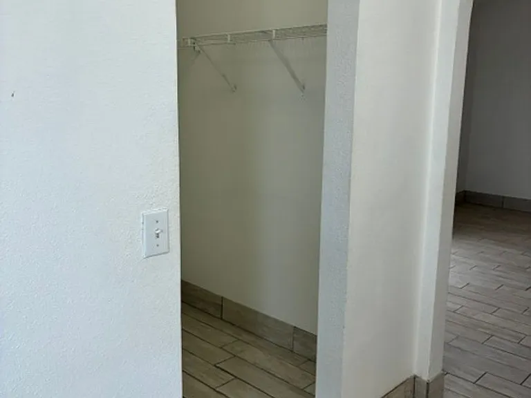 616 Sunway Ln — Photo 10