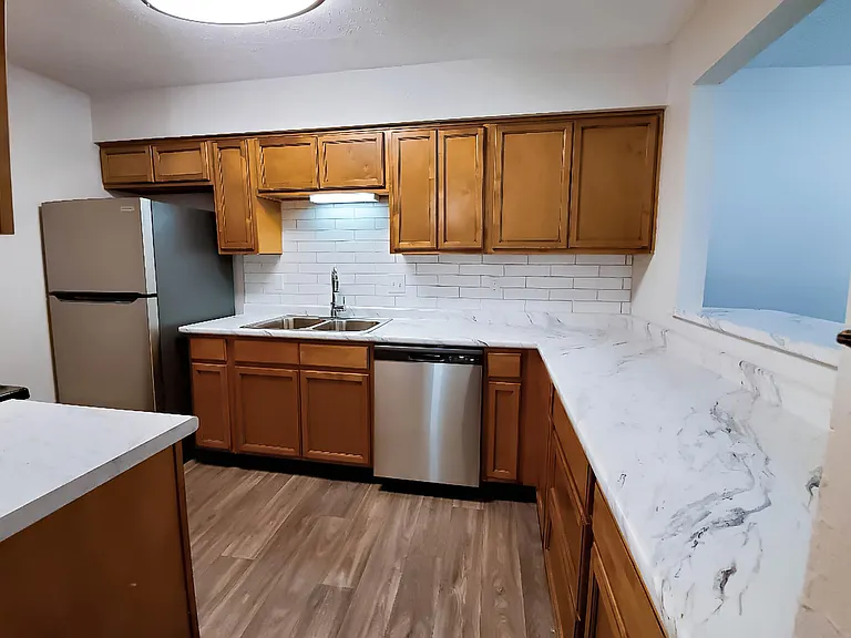 Chase Cove Apartments — Photo 158