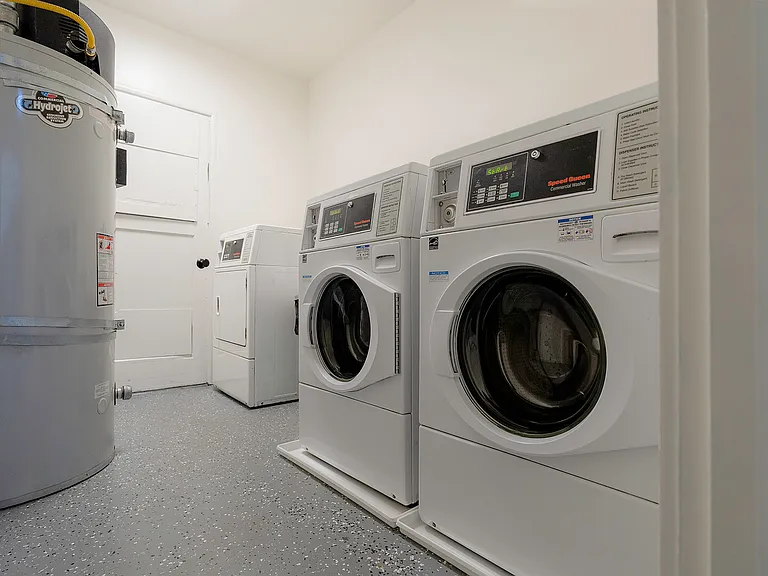 3130 3rd Ave #8 — Photo 3