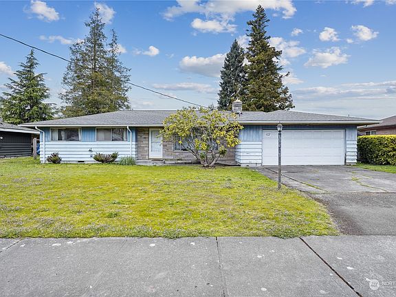 2nd image of 807 10th Street NE