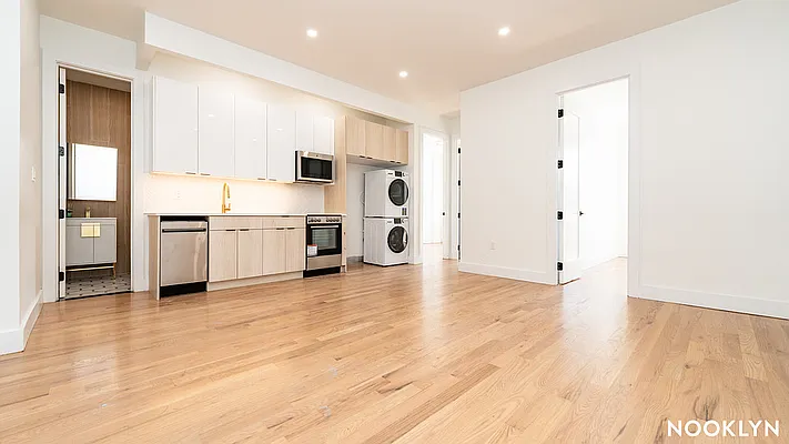 Rented by Nooklyn NYC LLC | media 7