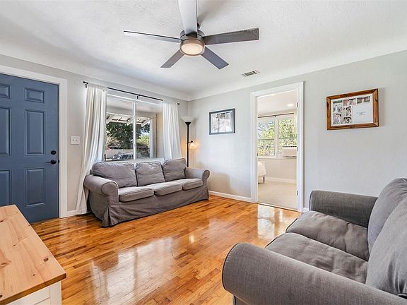 4th image of 4209R 20th St N