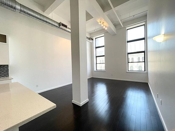 3rd image of 728 Market St #402A