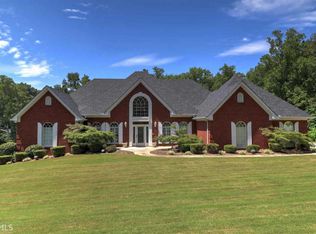 918 Pineridge Dr, Morrow, GA 30260