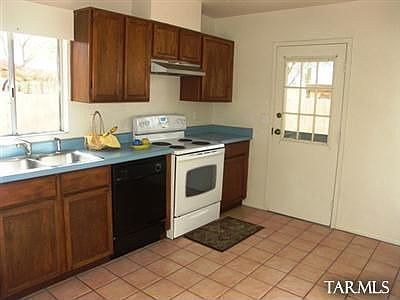 4th image of 1432 S Desert Vista Dr