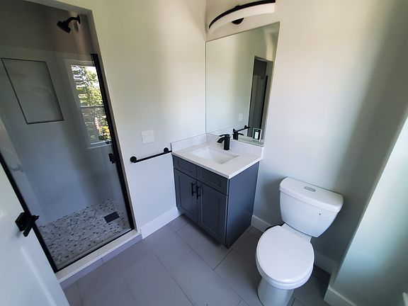 4th image of 240 Palfrey St #1