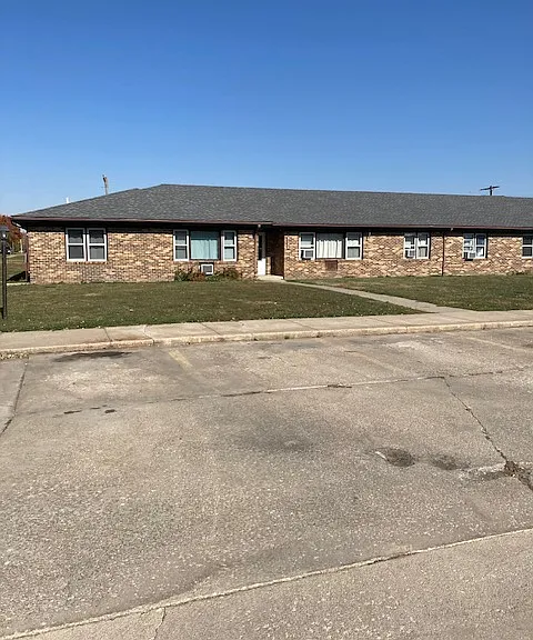 304 Fairburn St — Photo 1