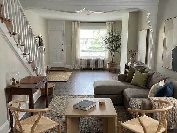 1537 S Bailey St, Philadelphia, PA 19146