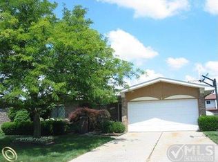 4153 Lin Dr, Sterling Heights, MI 48310