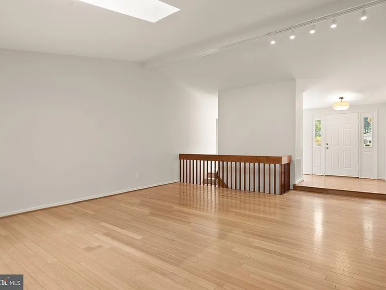 13647 S Springs Dr — Photo 12
