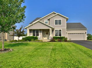 2 Surrey Dr, Ballston Lake, NY 12019