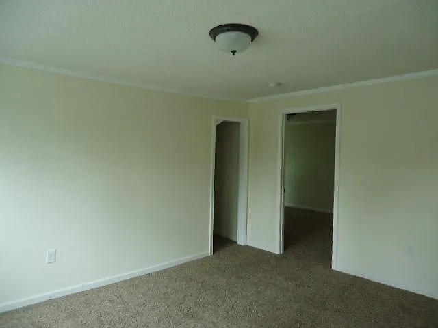 120 Hurt St — Photo 35