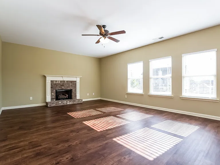 71 Hamilton Blvd NW — Photo 3